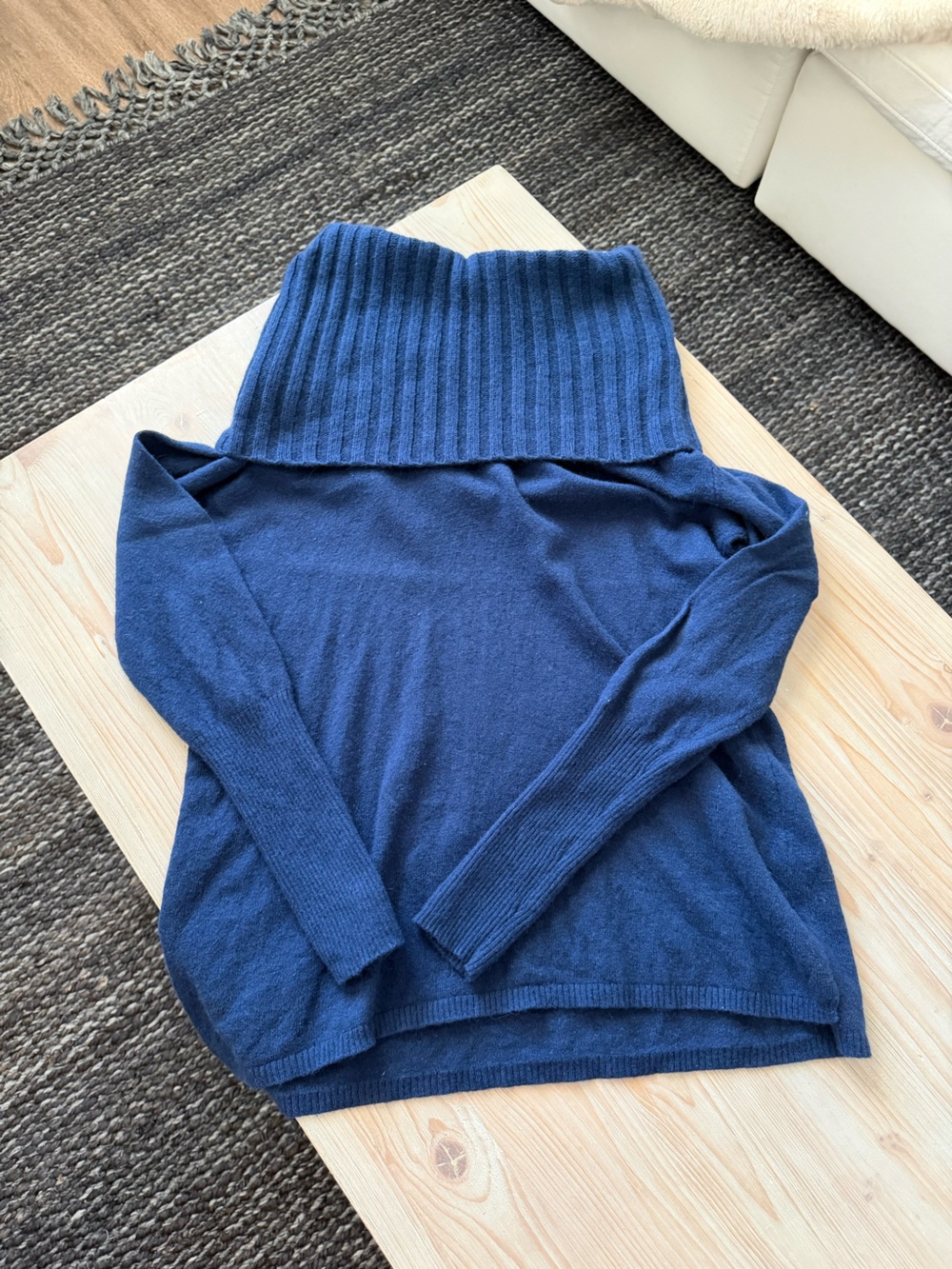 Vineyard Vines Women’s Off the Shoulder Cashmere Blend Sweater